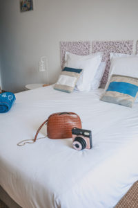 Chambres d'hôtes en Charente-maritime lumineuse avec vue sur la piscine