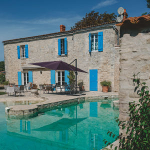 Logis Saint léonard, maison de charme avec une piscine
